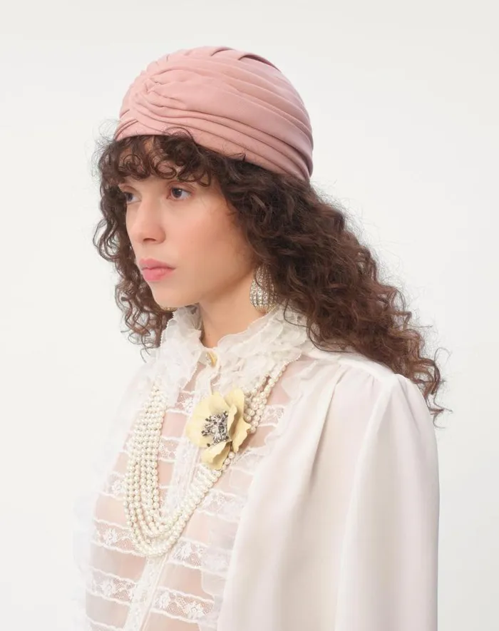 Valentino Hats And Gloves Woman Rigid Wool Turban For Woman In Ivorygold Ivorygold Valentino Hats And Gloves Woman Rigid Wool Turban For Woman In Ivorygold Ivorygold