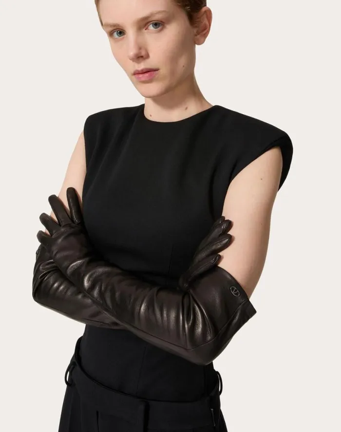 Valentino Hats And Gloves Woman Vlogo The Bold Edition Nappa Gloves For Woman In Blackruthenium Blackruthenium Valentino Hats And Gloves Woman Vlogo The Bold Edition Nappa Gloves For Woman In Blackruthenium Blackruthenium