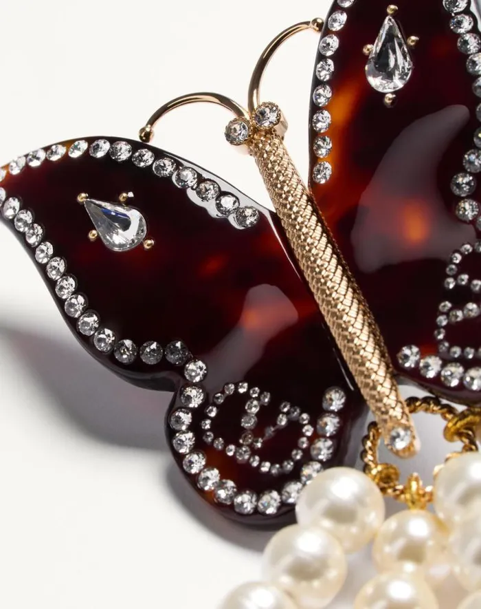 Valentino Jewelry Woman Bellailes Necklace In Metal Resin Pearls And Crystals For Woman In Goldtartarugacreamcrystal Goldtartarugacreamcrystal Valentino Jewelry Woman Bellailes Necklace In Metal Resin Pearls And Crystals For Woman In Goldtartarugacreamcrystal Goldtartarugacreamcrystal