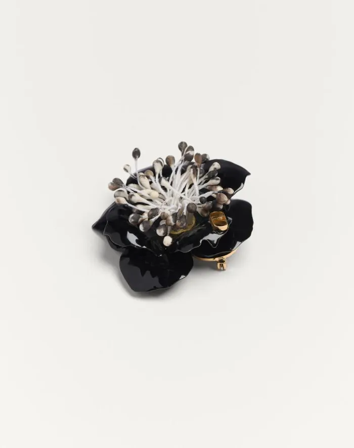 Valentino Jewelry WomanMan Valentino Garavani Fleur Lumineuse Brooch In Metal Enamel And Fabric For Man In Goldivorymulticolor Goldivorymulticolor Valentino Jewelry WomanMan Valentino Garavani Fleur Lumineuse Brooch In Metal Enamel And Fabric For Man In Goldivorymulticolor Goldivorymulticolor