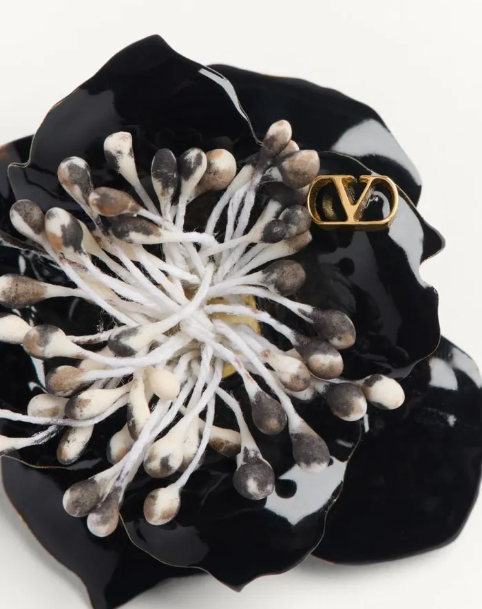 Valentino Jewelry WomanMan Valentino Garavani Fleur Lumineuse Brooch In Metal Enamel And Fabric For Man In Goldivorymulticolor Goldivorymulticolor Valentino Jewelry WomanMan Valentino Garavani Fleur Lumineuse Brooch In Metal Enamel And Fabric For Man In Goldivorymulticolor Goldivorymulticolor