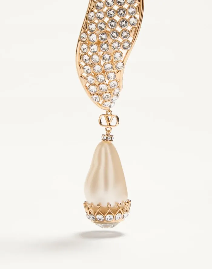 Valentino Jewelry Woman Poetiques Des Gouttes Earrings In Metal Pearl And Swarovski Crystals For Woman In Goldblackcrystalcream Goldblackcrystalcream Valentino Jewelry Woman Poetiques Des Gouttes Earrings In Metal Pearl And Swarovski Crystals For Woman In Goldblackcrystalcream Goldblackcrystalcream