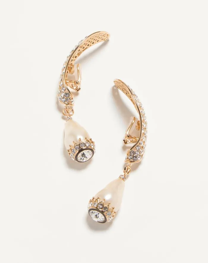 Valentino Jewelry Woman Poetiques Des Gouttes Earrings In Metal Pearl And Swarovski Crystals For Woman In Goldblackcrystalcream Goldblackcrystalcream Valentino Jewelry Woman Poetiques Des Gouttes Earrings In Metal Pearl And Swarovski Crystals For Woman In Goldblackcrystalcream Goldblackcrystalcream