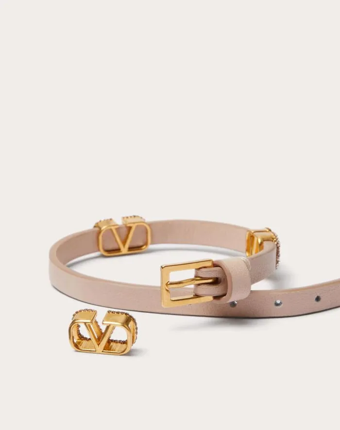 Valentino Jewelry Woman Vlogo Signature Leather Bracelet For Woman In Powder Rose Powder Rose Valentino Jewelry Woman Vlogo Signature Leather Bracelet For Woman In Powder Rose Powder Rose