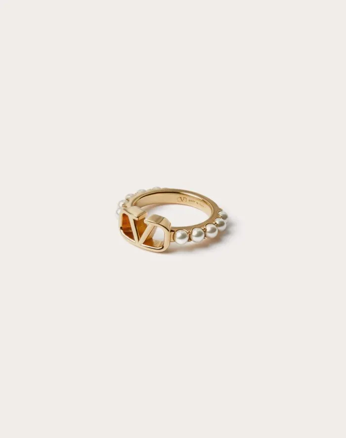 Valentino Jewelry Woman Vlogo Signature Metal Ring With Swarovski Pearls For Woman In Gold Gold Valentino Jewelry Woman Vlogo Signature Metal Ring With Swarovski Pearls For Woman In Gold Gold