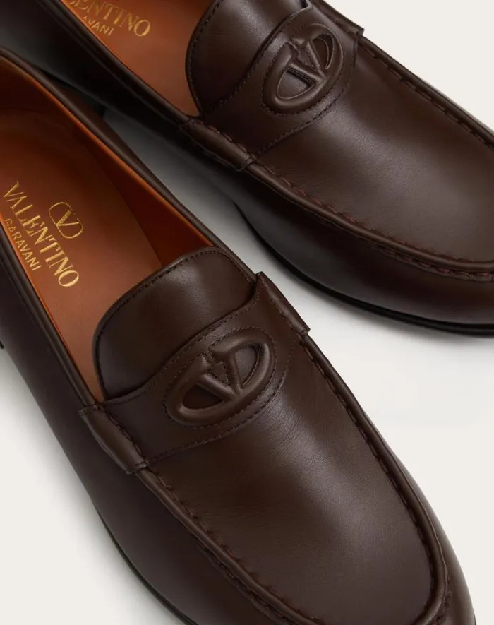 Valentino Laceups And Loafers Man Vlogo The Bold Edition Calfskin Leather Loafer For Man In Fondant Fondant Valentino Laceups And Loafers Man Vlogo The Bold Edition Calfskin Leather Loafer For Man In Fondant Fondant