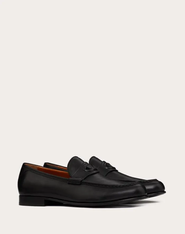 Valentino Laceups And Loafers Man Vlogo The Bold Edition Calfskin Leather Loafer For Man In Fondant Fondant Valentino Laceups And Loafers Man Vlogo The Bold Edition Calfskin Leather Loafer For Man In Fondant Fondant