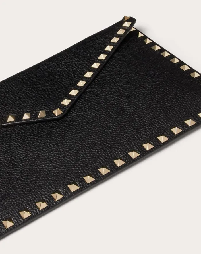 Valentino Mini Bags Woman Rockstud Grainy Calfskin Envelope Pouch For Woman In Poudre Poudre