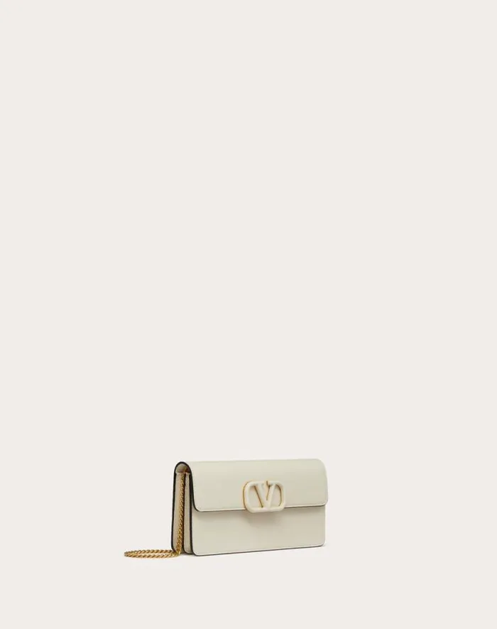 Valentino Mini Bags Woman Vlogo Signature Grainy Calfskin Wallet With Chain For Woman In Black Black Valentino Mini Bags Woman Vlogo Signature Grainy Calfskin Wallet With Chain For Woman In Black Black