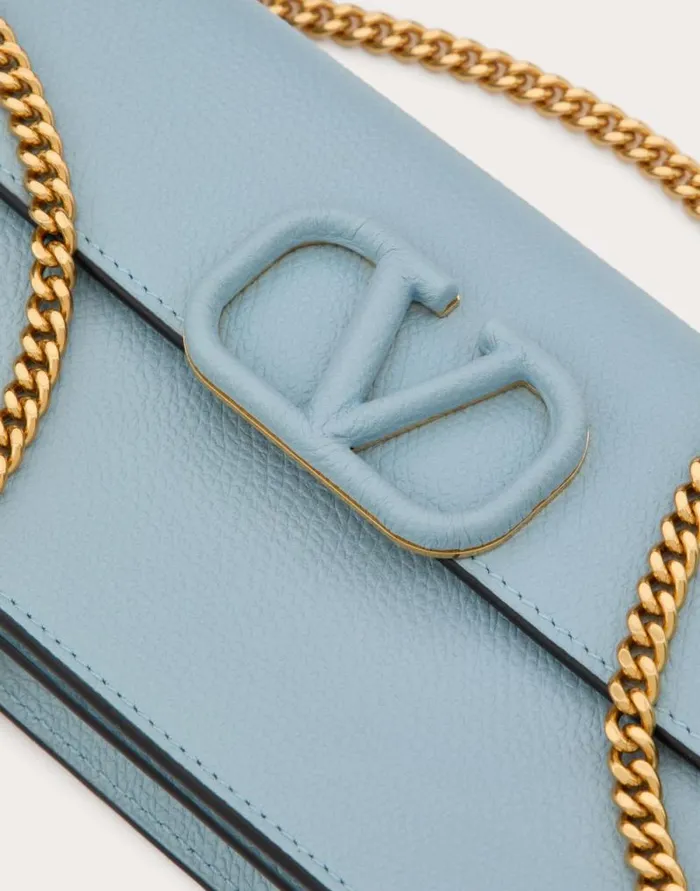 Valentino Mini Bags Woman Vlogo Signature Grainy Calfskin Wallet With Chain For Woman In Black Black Valentino Mini Bags Woman Vlogo Signature Grainy Calfskin Wallet With Chain For Woman In Black Black