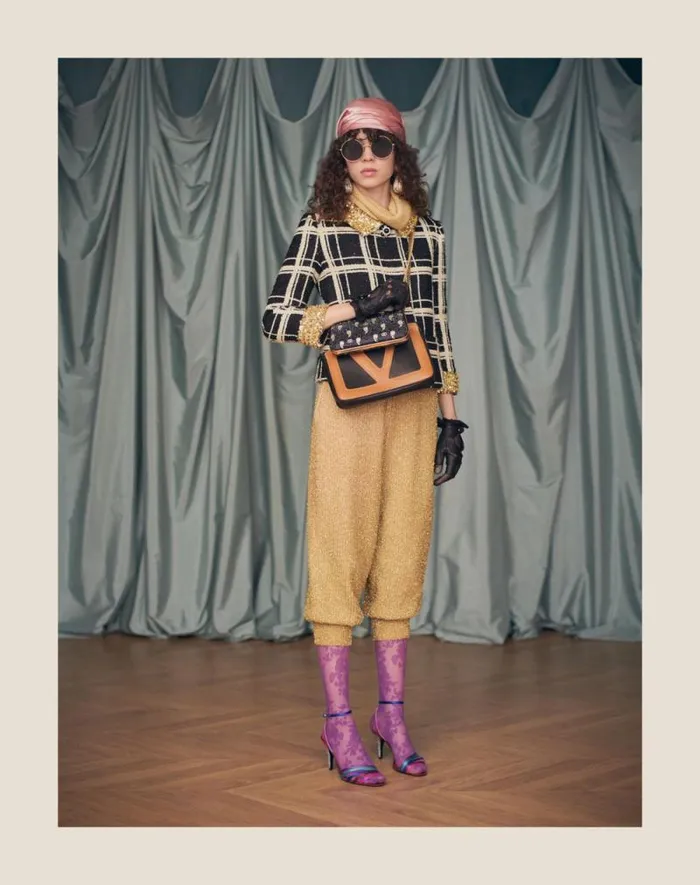 Valentino Pants And Shorts Woman Lurex Knit Pants For Woman In Gold Gold Valentino Pants And Shorts Woman Lurex Knit Pants For Woman In Gold Gold