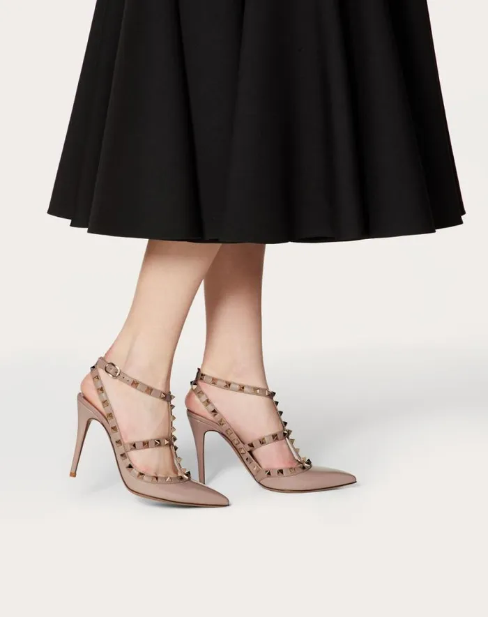 Valentino Pumps Woman Patent Rockstud Caged Pump 100mm For Woman In Ivorypoudre Ivorypoudre Valentino Pumps Woman Patent Rockstud Caged Pump 100mm For Woman In Ivorypoudre Ivorypoudre