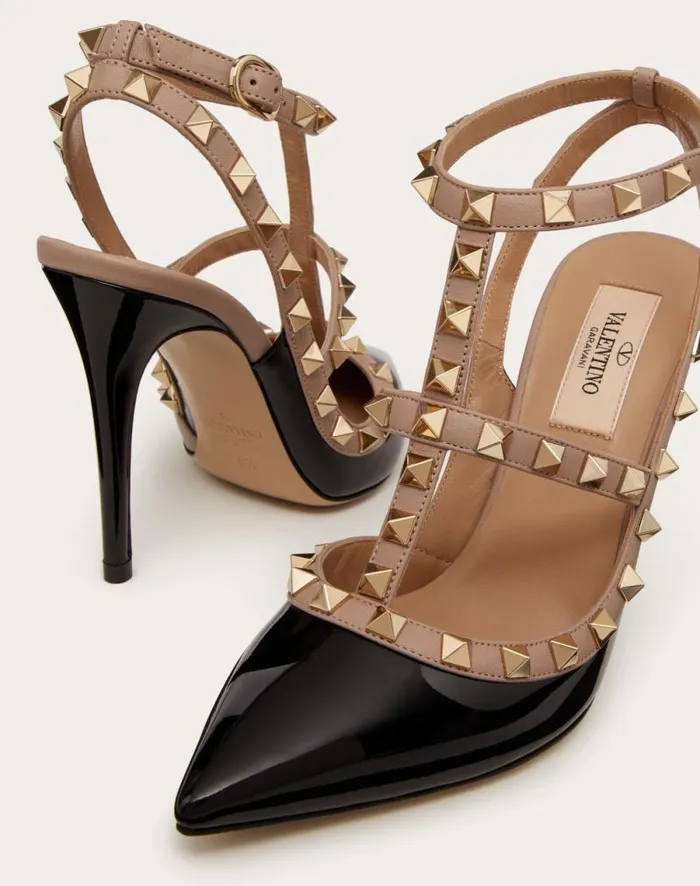 Valentino Pumps Woman Patent Rockstud Caged Pump 100mm For Woman In Ivorypoudre Ivorypoudre Valentino Pumps Woman Patent Rockstud Caged Pump 100mm For Woman In Ivorypoudre Ivorypoudre
