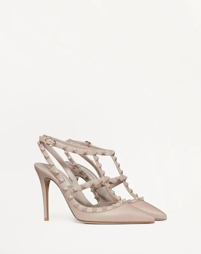 Valentino Pumps Woman Rockstud Ankle Strap Pump With Tonal Studs 100 For Woman In Poudre Poudre Valentino Pumps Woman Rockstud Ankle Strap Pump With Tonal Studs 100 For Woman In Poudre Poudre