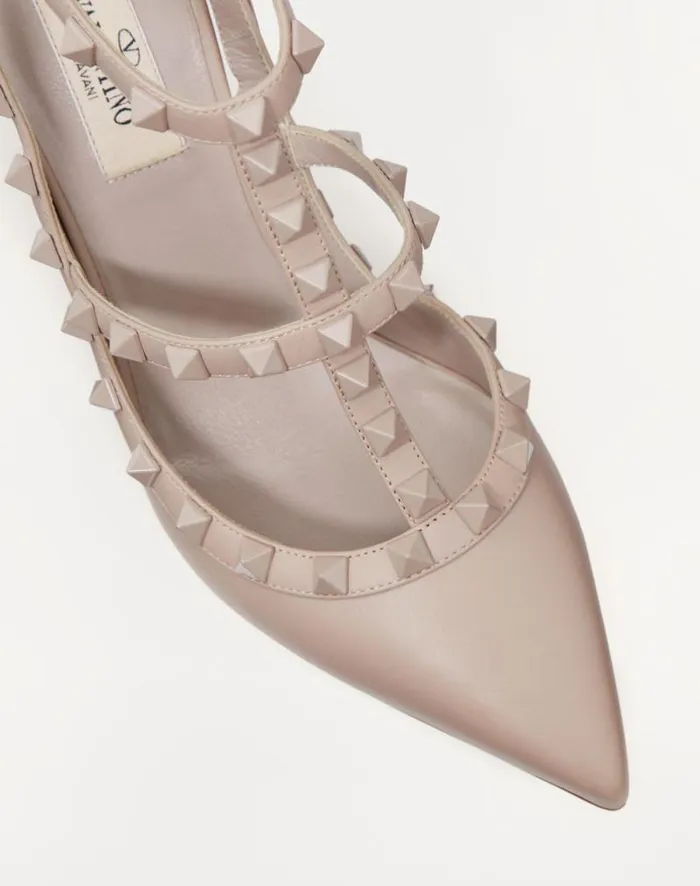 Valentino Pumps Woman Rockstud Ankle Strap Pump With Tonal Studs 100 For Woman In Poudre Poudre Valentino Pumps Woman Rockstud Ankle Strap Pump With Tonal Studs 100 For Woman In Poudre Poudre