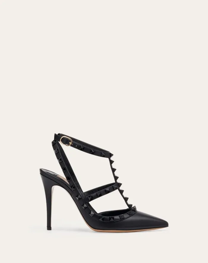 Valentino Pumps Woman Rockstud Ankle Strap Pump With Tonal Studs 100 For Woman In Poudre Poudre Valentino Pumps Woman Rockstud Ankle Strap Pump With Tonal Studs 100 For Woman In Poudre Poudre