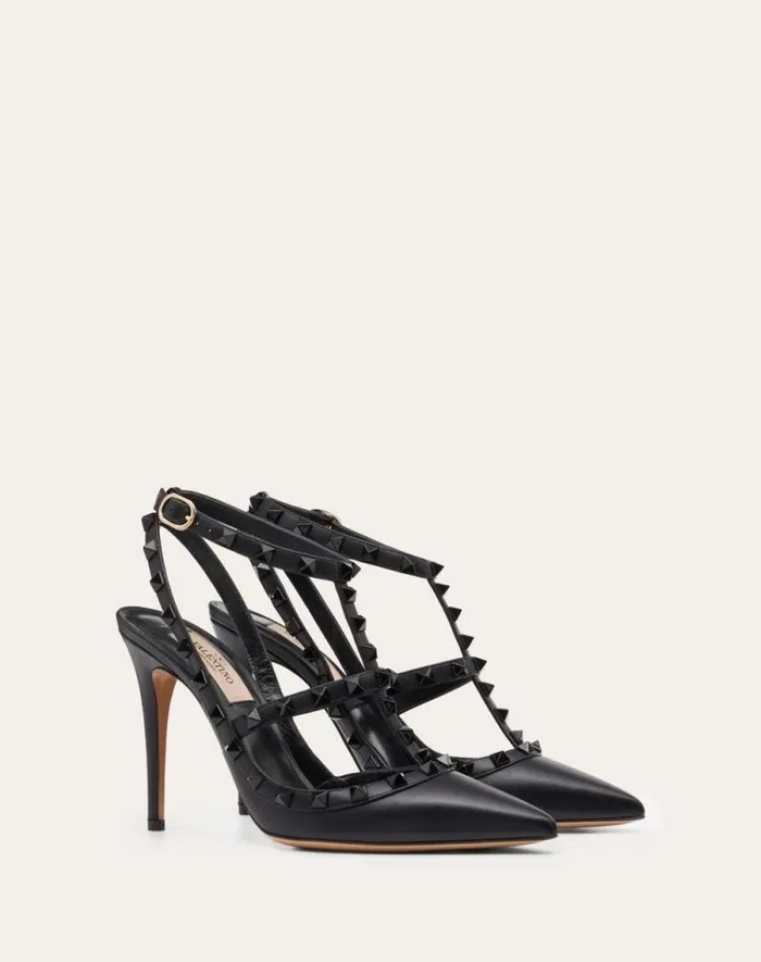 Valentino Pumps Woman Rockstud Ankle Strap Pump With Tonal Studs 100 For Woman In Poudre Poudre Valentino Pumps Woman Rockstud Ankle Strap Pump With Tonal Studs 100 For Woman In Poudre Poudre