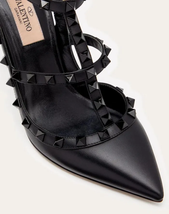 Valentino Pumps Woman Rockstud Ankle Strap Pump With Tonal Studs 100 For Woman In Poudre Poudre Valentino Pumps Woman Rockstud Ankle Strap Pump With Tonal Studs 100 For Woman In Poudre Poudre
