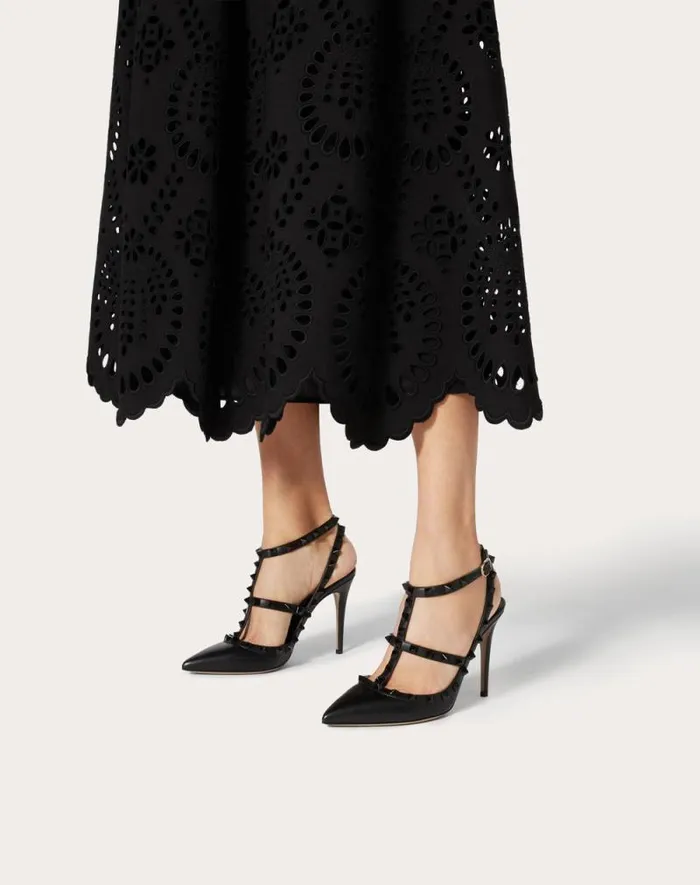 Valentino Pumps Woman Rockstud Ankle Strap Pump With Tonal Studs 100 For Woman In Poudre Poudre Valentino Pumps Woman Rockstud Ankle Strap Pump With Tonal Studs 100 For Woman In Poudre Poudre
