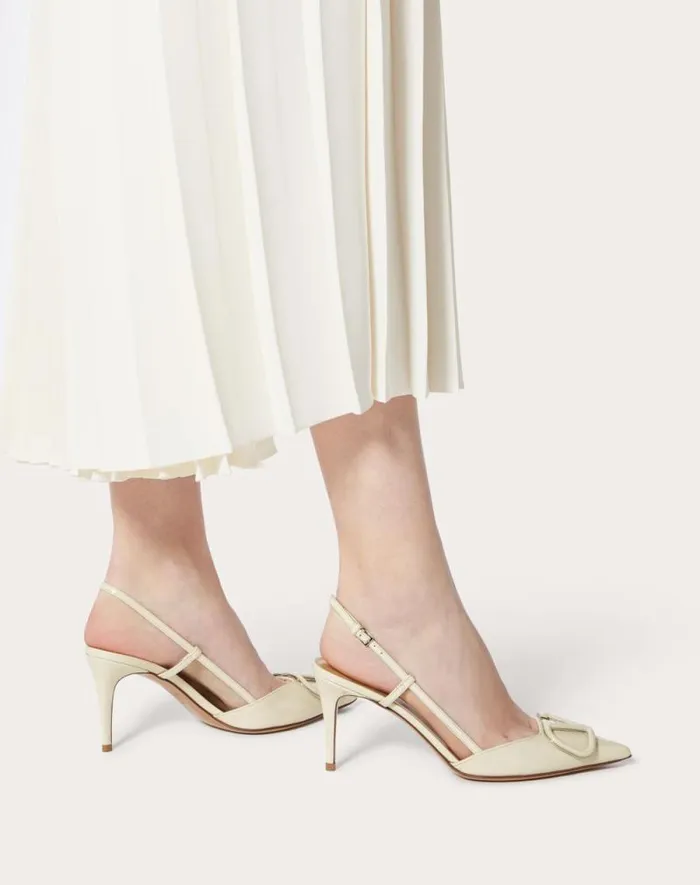 Valentino Pumps Woman Vlogo Signature Patent Leather Slingback Pump 80mm 315 In For Woman In Brown Brown