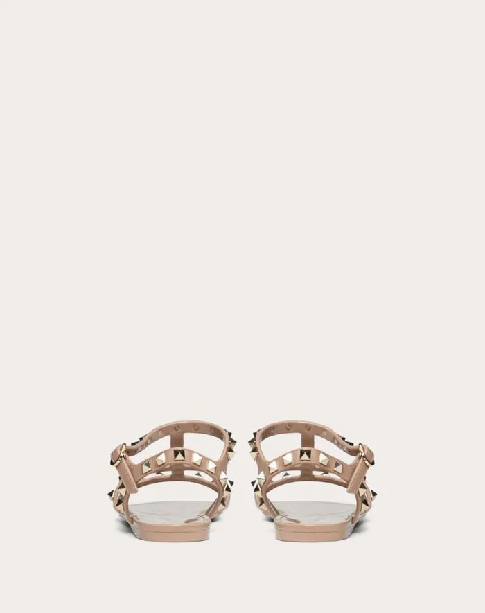 Valentino Sandals Woman Rockstud Flat Rubber Sandal For Woman In Poudre Poudre Valentino Sandals Woman Rockstud Flat Rubber Sandal For Woman In Poudre Poudre