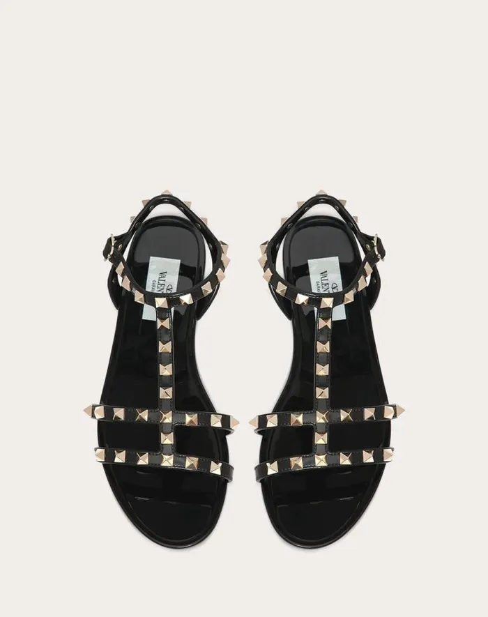 Valentino Sandals Woman Rockstud Flat Rubber Sandal For Woman In Poudre Poudre Valentino Sandals Woman Rockstud Flat Rubber Sandal For Woman In Poudre Poudre