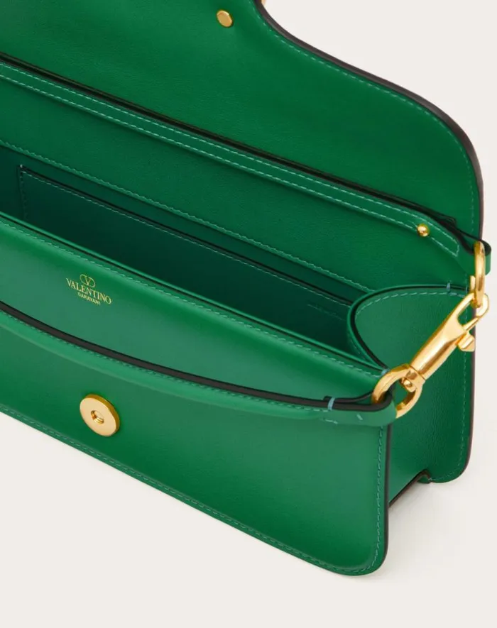 Valentino Shoulder Bags Woman Valentino Garavani Loc Calfskin Shoulder Bag For Woman In Gea Green Gea Green Valentino Shoulder Bags Woman Valentino Garavani Loc Calfskin Shoulder Bag For Woman In Gea Green Gea Green