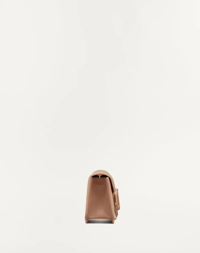 Valentino Shoulder Bags Woman Valentino Garavani Loc Calfskin Shoulder Bag For Woman In Rose Cannelle Rose Cannelle Valentino Shoulder Bags Woman Valentino Garavani Loc Calfskin Shoulder Bag For Woman In Rose Cannelle Rose Cannelle