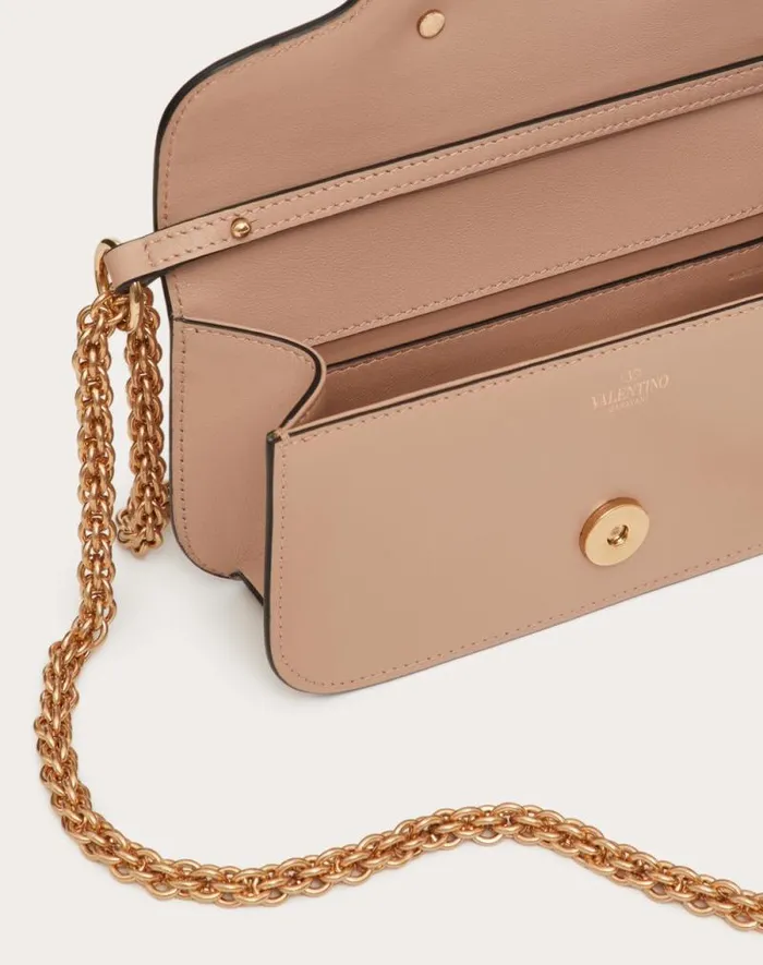 Valentino Shoulder Bags Woman Valentino Garavani Loc Small Shoulder Bag With Jewel Logo For Woman In Light Ivory Light Ivory Valentino Shoulder Bags Woman Valentino Garavani Loc Small Shoulder Bag With Jewel Logo For Woman In Light Ivory Light Ivory