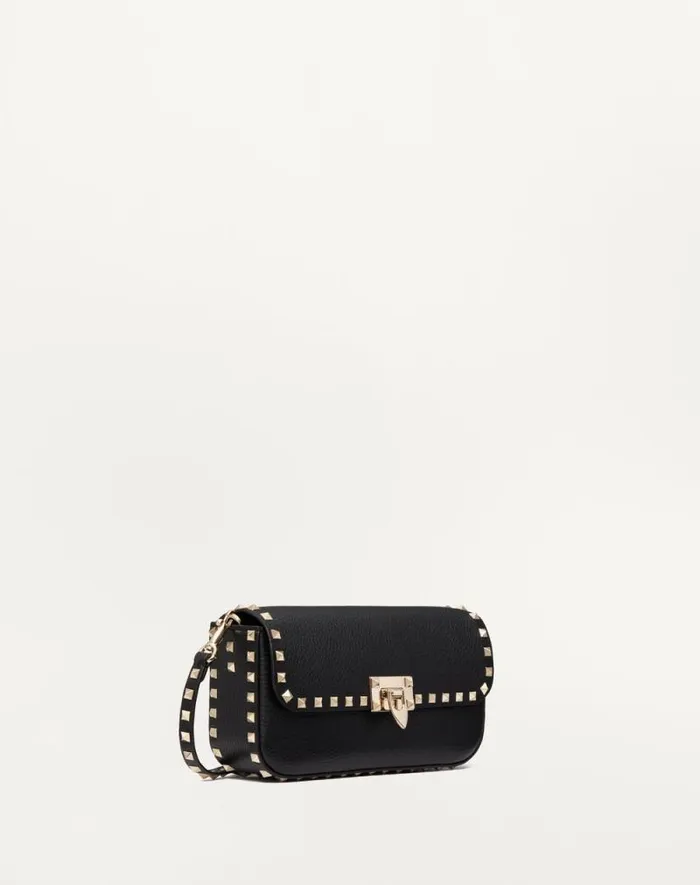 Valentino Shoulder Bags Woman Valentino Garavani Rockstud Grainy Calfskin Shoulder Bag For Woman In Poudre Poudre Valentino Shoulder Bags Woman Valentino Garavani Rockstud Grainy Calfskin Shoulder Bag For Woman In Poudre Poudre