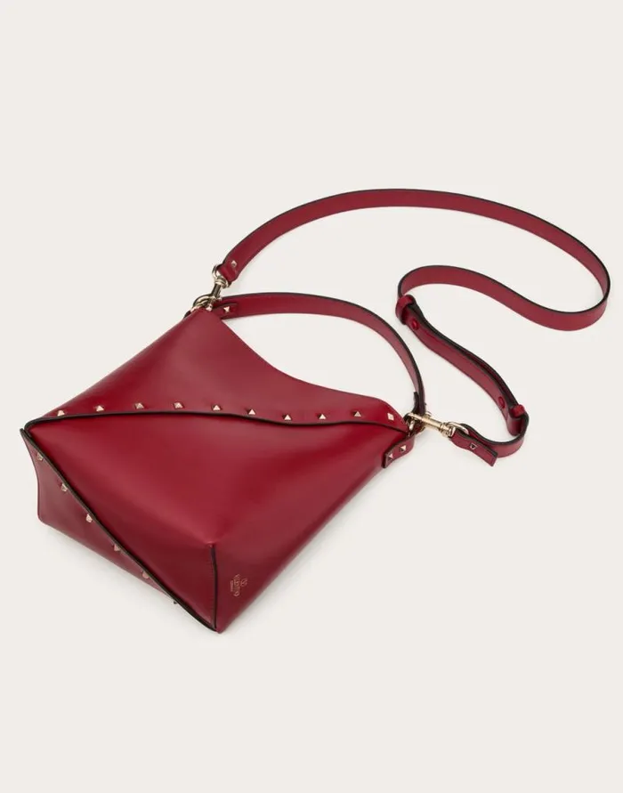 Valentino Shoulder Bags Woman Valentino Garavani Valentino Garavani Rockstud Wispy Calfskin Bucket Bag For Woman In Ivory Ivory Valentino Shoulder Bags Woman Valentino Garavani Valentino Garavani Rockstud Wispy Calfskin Bucket Bag For Woman In Ivory Ivory