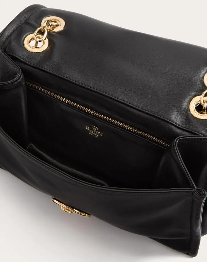 Valentino Shoulder Bags Woman Vlogo Chain Nappa Leather Shoulder Bag With Chain For Woman In Black Black Valentino Shoulder Bags Woman Vlogo Chain Nappa Leather Shoulder Bag With Chain For Woman In Black Black