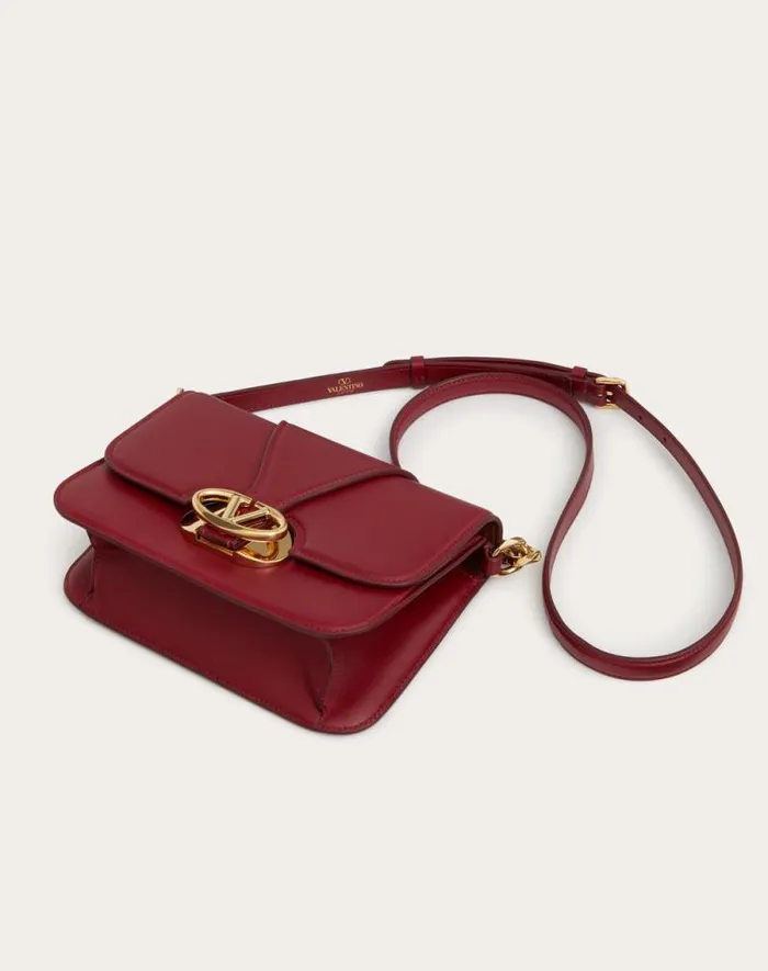 Valentino Shoulder Bags Woman Vlogo O039clock Small Nappa Leather Shoulder Bag With Chain For Woman In Black Black Valentino Shoulder Bags Woman Vlogo O039clock Small Nappa Leather Shoulder Bag With Chain For Woman In Black Black