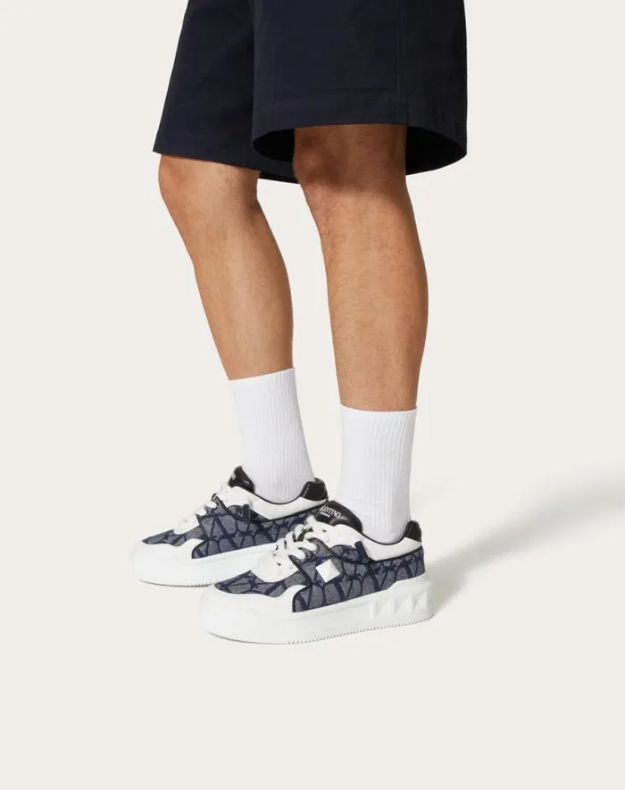 Valentino Sneakers Man One Stud Xl Lowtop Sneaker In Denimeffect Toile Iconographe Jacquard Fabric For Man In Whiteblackdenim Whiteblackdenim Valentino Sneakers Man One Stud Xl Lowtop Sneaker In Denimeffect Toile Iconographe Jacquard Fabric For Man In Whiteblackdenim Whiteblackdenim
