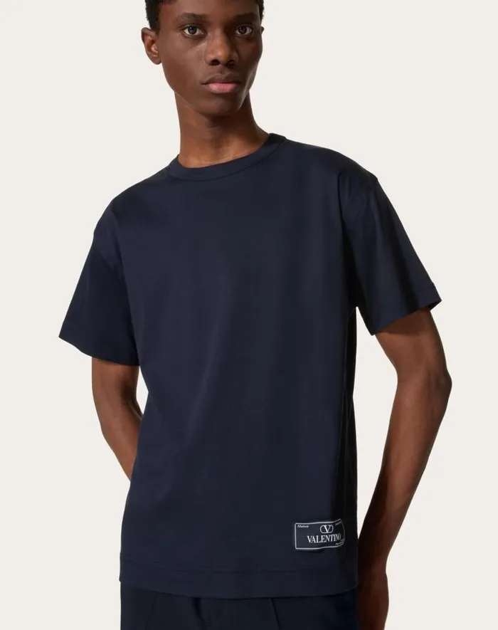 Valentino Tshirts And Sweatshirts Man Cotton Tshirt With Maison Valentino Tailoring Label For Man In Navy Navy Valentino Tshirts And Sweatshirts Man Cotton Tshirt With Maison Valentino Tailoring Label For Man In Navy Navy