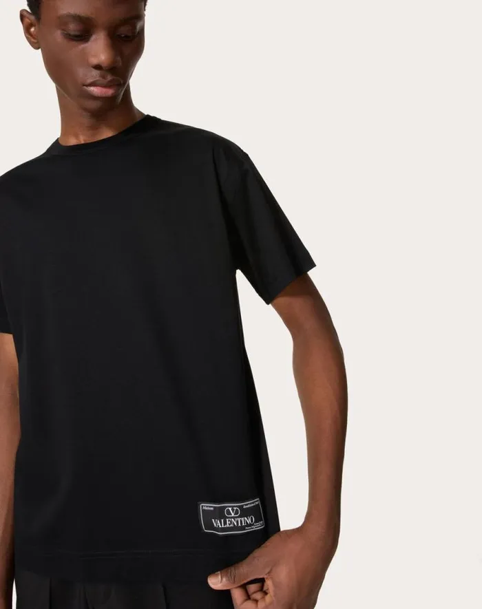 Valentino Tshirts And Sweatshirts Man Cotton Tshirt With Maison Valentino Tailoring Label For Man In Navy Navy Valentino Tshirts And Sweatshirts Man Cotton Tshirt With Maison Valentino Tailoring Label For Man In Navy Navy