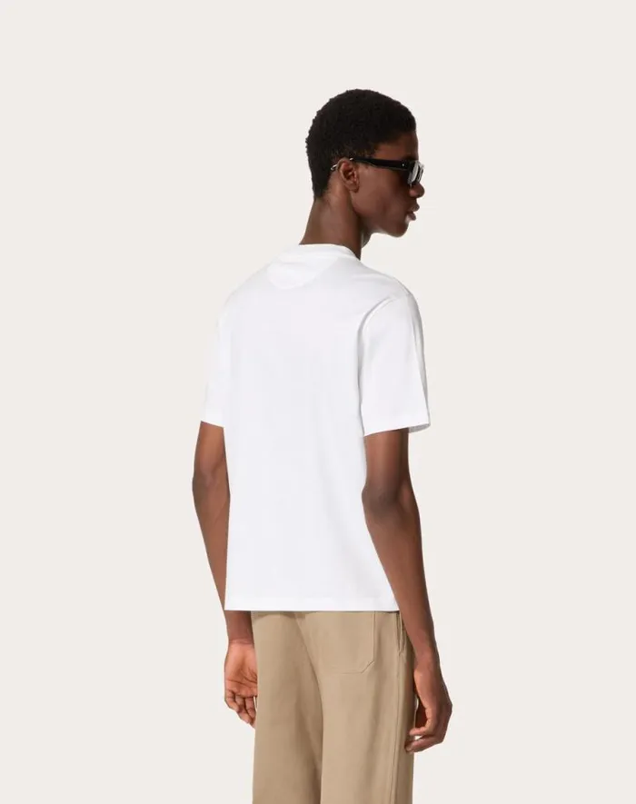 Valentino Tshirts And Sweatshirts Man Valentino Print Cotton Crewneck Tshirt For Man In White White Valentino Tshirts And Sweatshirts Man Valentino Print Cotton Crewneck Tshirt For Man In White White