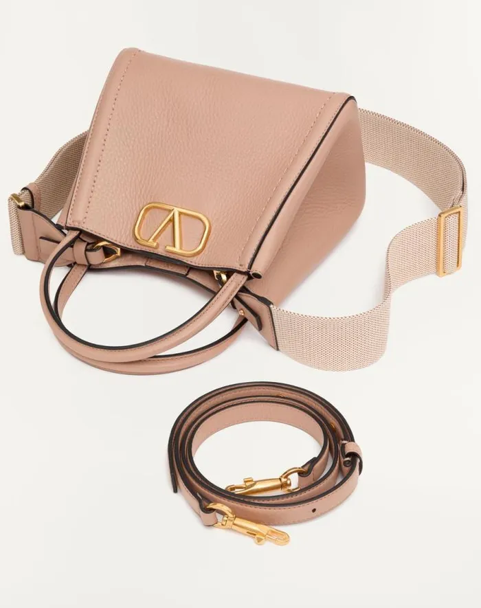 Valentino Top Handle Bags Woman Valentino Garavani Alltime Small Handbag In Grainy Calfskin For Woman In Rose Cannelle Rose Cannelle Valentino Top Handle Bags Woman Valentino Garavani Alltime Small Handbag In Grainy Calfskin For Woman In Rose Cannelle Rose Cannelle