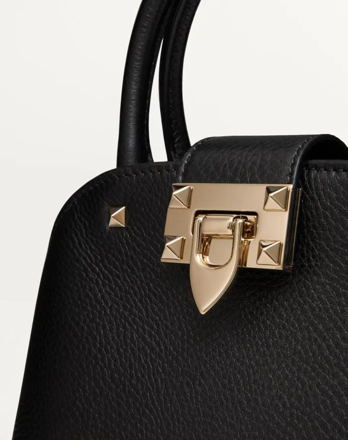 Valentino Top Handle Bags Woman Valentino Garavani Rockstud Small Handbag In Grainy Calfskin For Woman In Poudre Poudre Valentino Top Handle Bags Woman Valentino Garavani Rockstud Small Handbag In Grainy Calfskin For Woman In Poudre Poudre