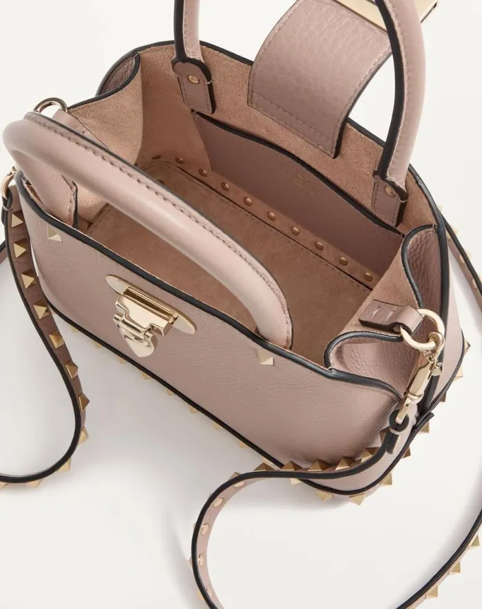 Valentino Top Handle Bags Woman Valentino Garavani Rockstud Small Handbag In Grainy Calfskin For Woman In Poudre Poudre Valentino Top Handle Bags Woman Valentino Garavani Rockstud Small Handbag In Grainy Calfskin For Woman In Poudre Poudre