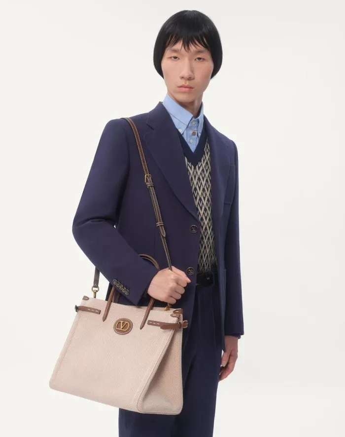 Valentino Totes Man Valentino Garavani Antibes Medium Canvas Shopping Bag For Man In Naturaltobaccoteak Brown Naturaltobaccoteak Brown Valentino Totes Man Valentino Garavani Antibes Medium Canvas Shopping Bag For Man In Naturaltobaccoteak Brown Naturaltobaccoteak Brown