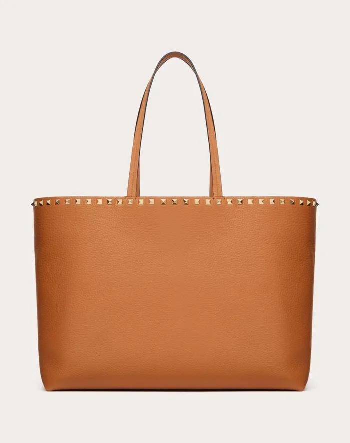 Valentino Totes Woman Rockstud Grainy Calfskin Tote Bag For Woman In Poudre Poudre Valentino Totes Woman Rockstud Grainy Calfskin Tote Bag For Woman In Poudre Poudre