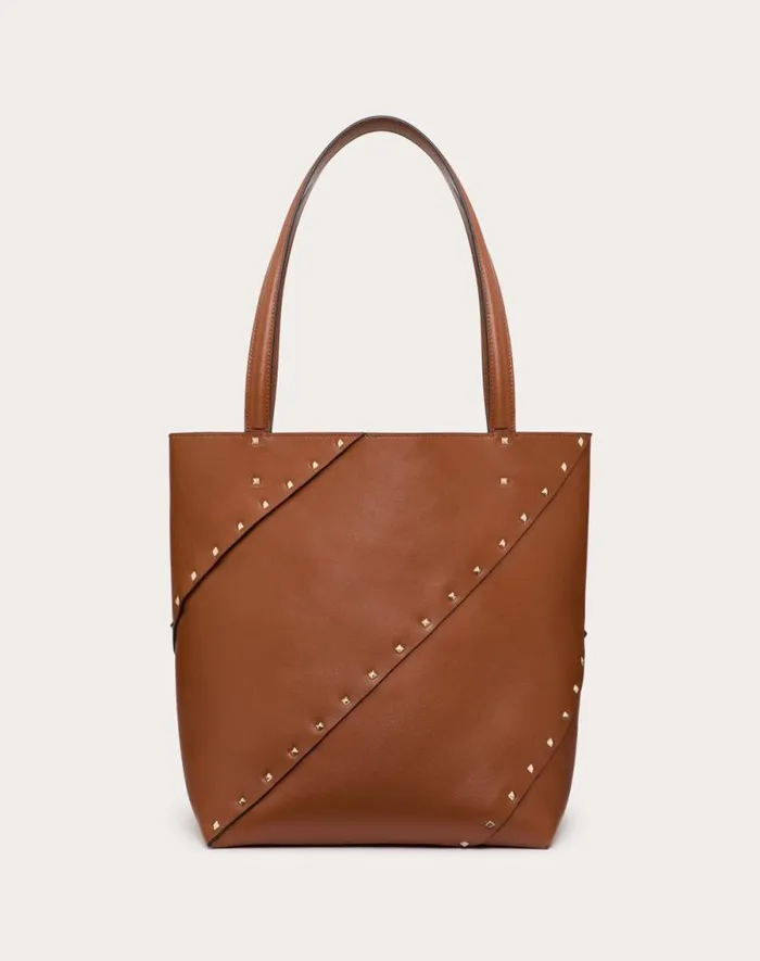 Valentino Totes Woman Valentino Garavani Valentino Garavani Rockstud Wispy Shopping Bag In Calfskin For Woman In Tobacco Tobacco Valentino Totes Woman Valentino Garavani Valentino Garavani Rockstud Wispy Shopping Bag In Calfskin For Woman In Tobacco Tobacco