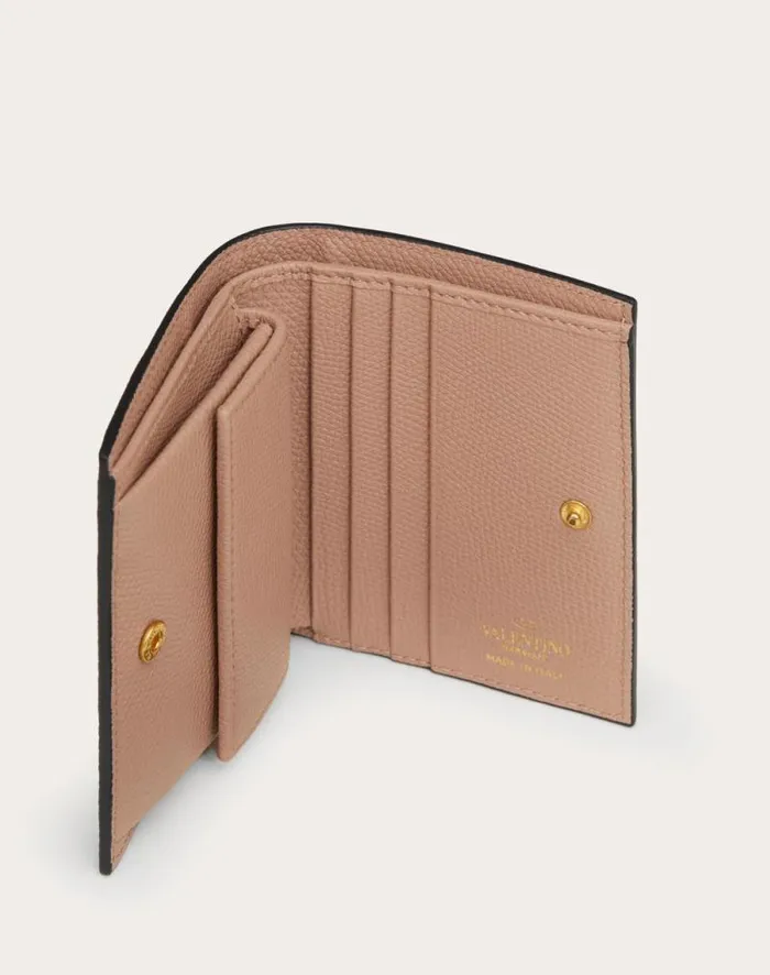 Valentino Wallets And Small Leather Goods Woman Compact Vlogo Signature Grainy Calfskin Wallet For Woman In Rose Cannelle Rose Cannelle Valentino Wallets And Small Leather Goods Woman Compact Vlogo Signature Grainy Calfskin Wallet For Woman In Rose Cannelle Rose Cannelle