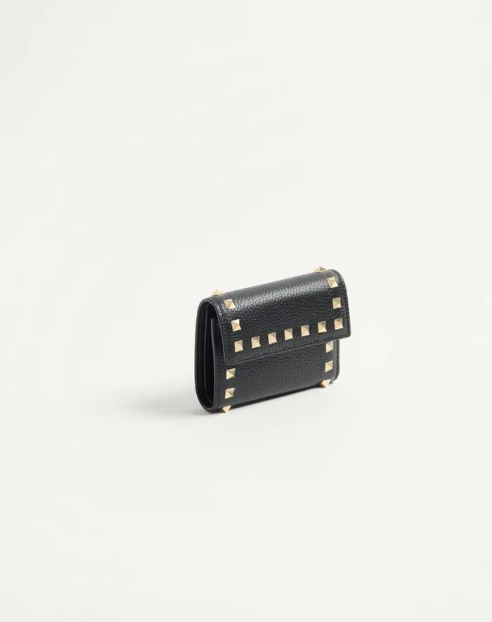 Valentino Wallets And Small Leather Goods Woman Rockstud Trifold Wallet In Grainy Calfskin For Woman In Sky Grey Sky Grey Valentino Wallets And Small Leather Goods Woman Rockstud Trifold Wallet In Grainy Calfskin For Woman In Sky Grey Sky Grey