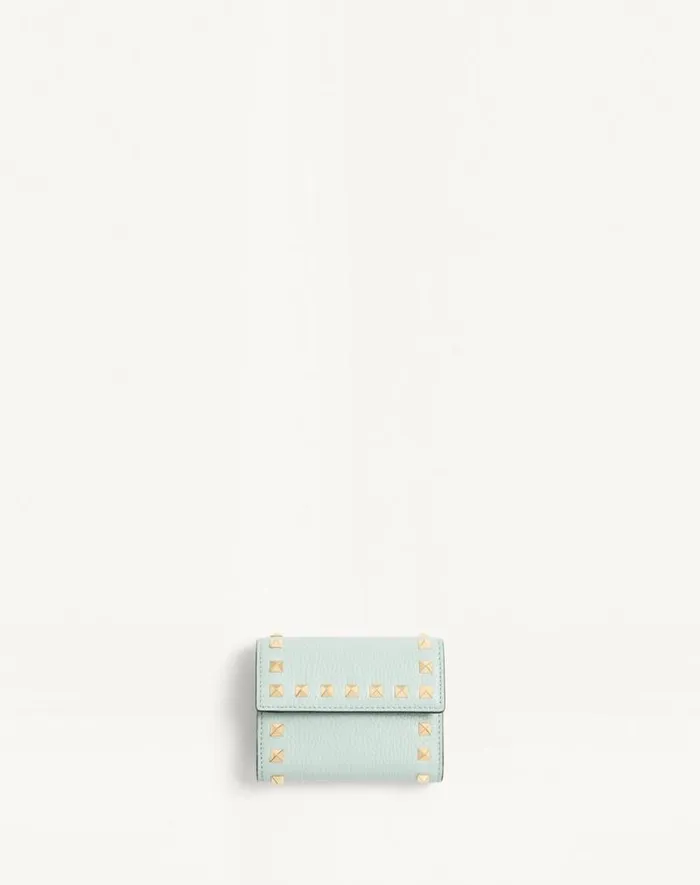 Valentino Wallets And Small Leather Goods Woman Rockstud Trifold Wallet In Grainy Calfskin For Woman In Sky Grey Sky Grey Valentino Wallets And Small Leather Goods Woman Rockstud Trifold Wallet In Grainy Calfskin For Woman In Sky Grey Sky Grey