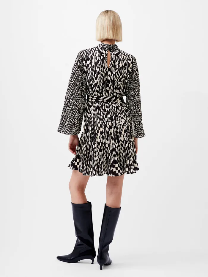 Woman Dresses French Connection Fern Arie Pleated Ella Crepe Mini Dress Classic Creamblackout Woman Dresses French Connection Fern Arie Pleated Ella Crepe Mini Dress Classic Creamblackout