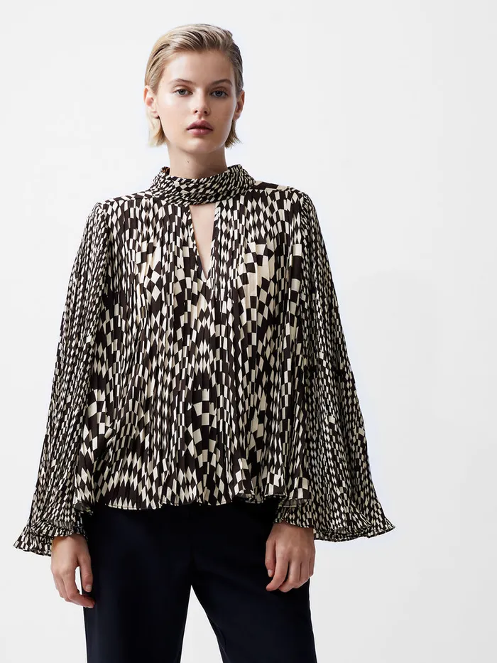 Woman Tops French Connection Fern Arie Pleated Ella Crepe Top Classic Creamblackout Woman Tops French Connection Fern Arie Pleated Ella Crepe Top Classic Creamblackout
