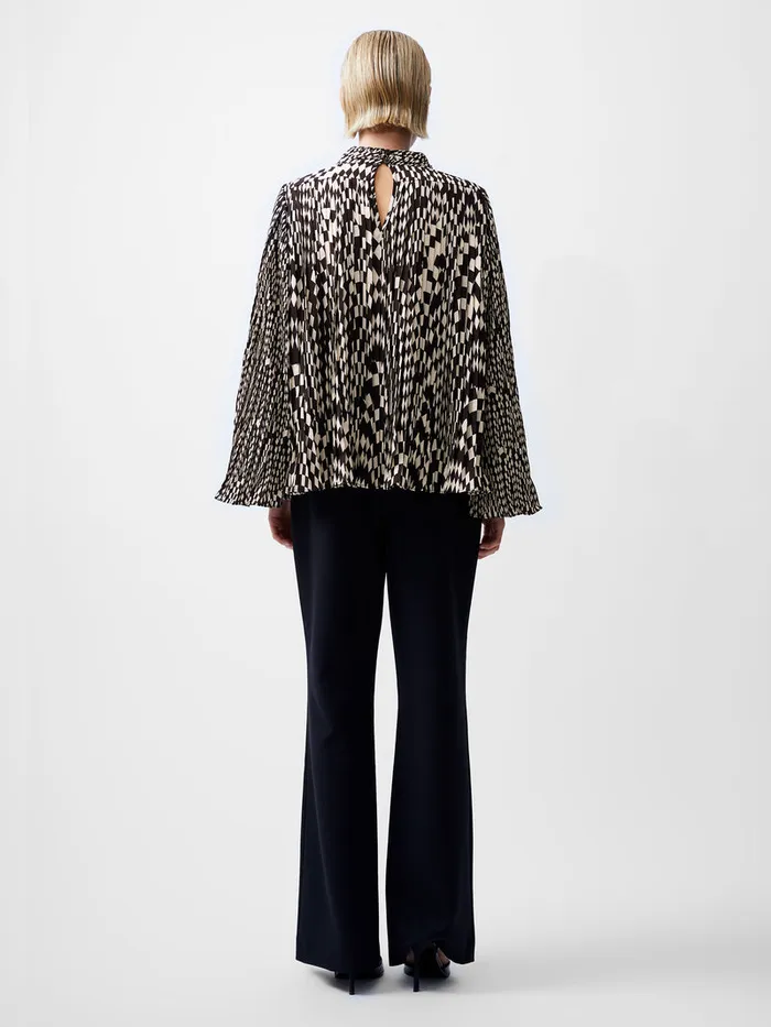 Woman Tops French Connection Fern Arie Pleated Ella Crepe Top Classic Creamblackout Woman Tops French Connection Fern Arie Pleated Ella Crepe Top Classic Creamblackout