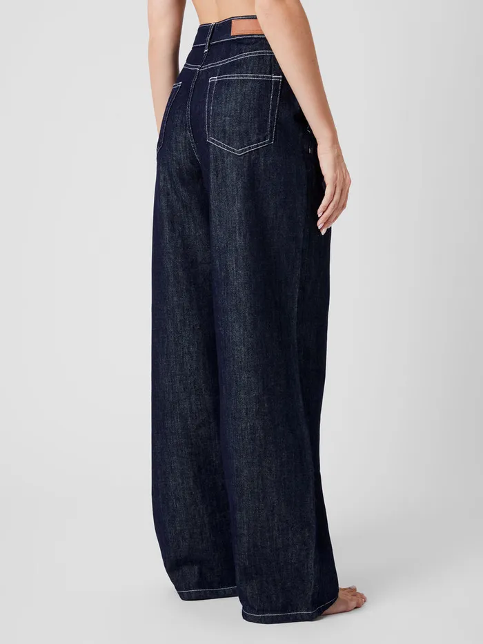 Woman Women039s Winter Outfits French Connection Finley Denim Wide Leg Jeans 32 Inch Clean Indigo Woman Women039s Winter Outfits French Connection Finley Denim Wide Leg Jeans 32 Inch Clean Indigo